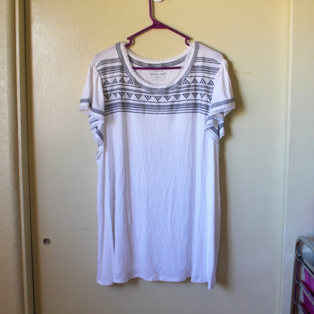 Torrid Flutter Sleevetop Super Soft White - image 6